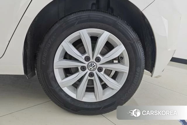 Volkswagen Polo 2020 Белый из Китая