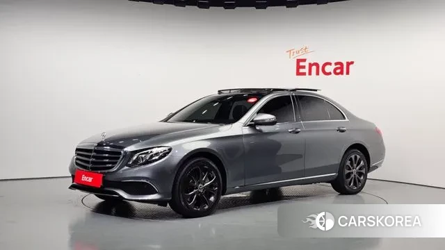 Mercedes-Benz E-Class W213 2019 Серый из Кореи