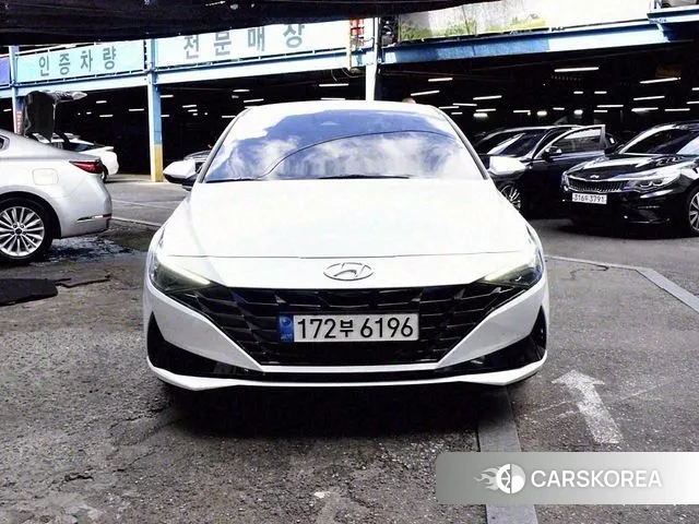 Hyundai Avante (CN7) 2021 Белый из Кореи