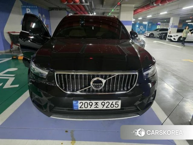 Volvo XC40 2022 Черный из Кореи