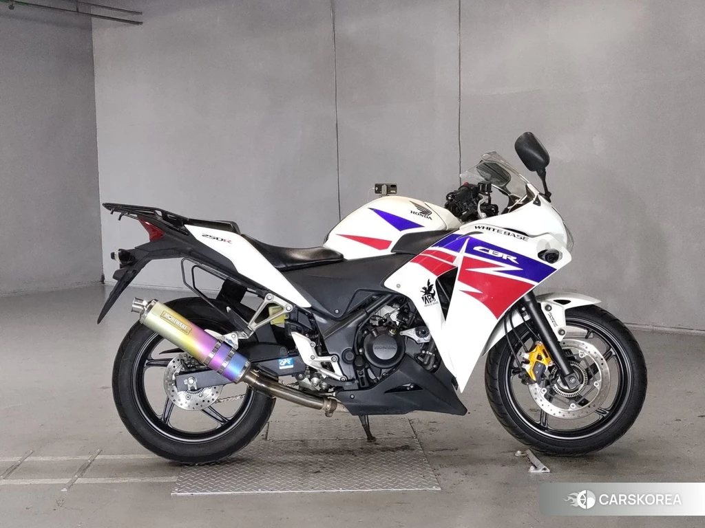Проданный Honda CBR250R 2013 из Японии, фото 2