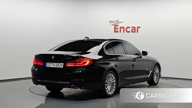BMW 5 Series (G30) 2020 Черный из Кореи