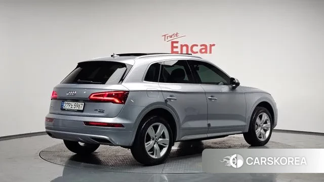 Audi Q5 (FY) 2020 Серебристо-серый из Кореи