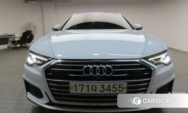 Audi A6 (C8) 2019 Белый из Кореи