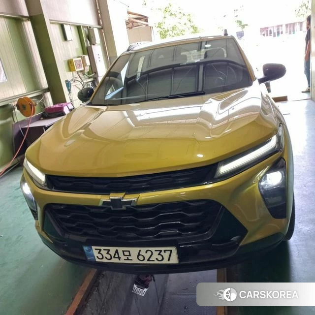 Chevrolet (GM Daewoo) Trax Crossover 2023 Желтый из Кореи