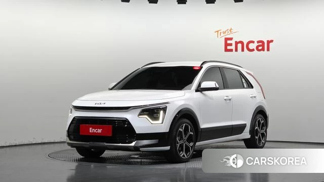 Kia Di Ol Nu Niro 2023 Белый из Кореи