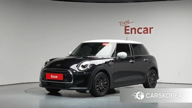 Mini Cooper 2024 Черный из Кореи