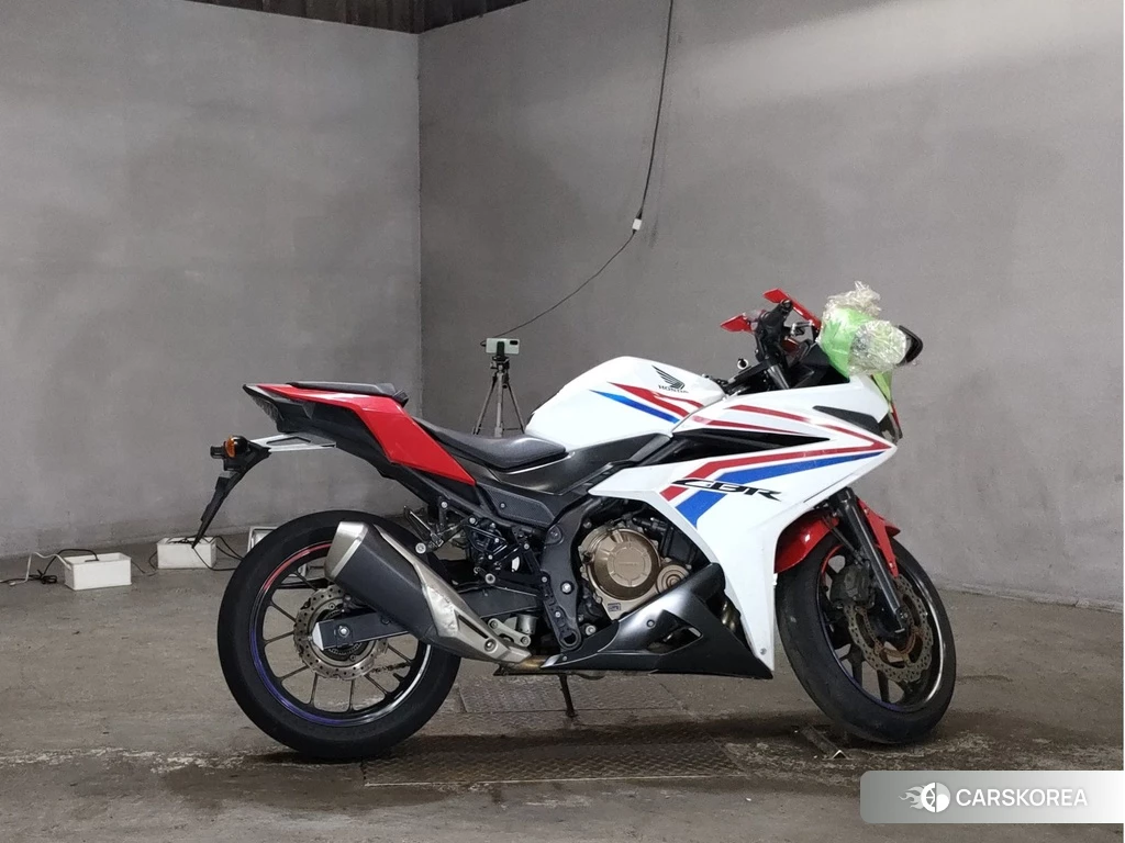 Проданный Honda CBR400R 2016 из Японии