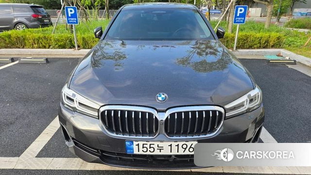 BMW 5 Series (G60) 2023 Серый из Кореи