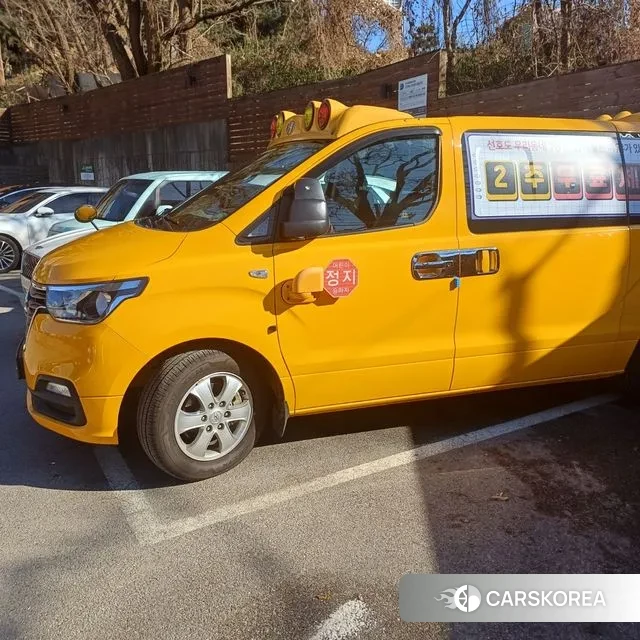 Hyundai The New Grand Starex 2021 Желтый из Кореи