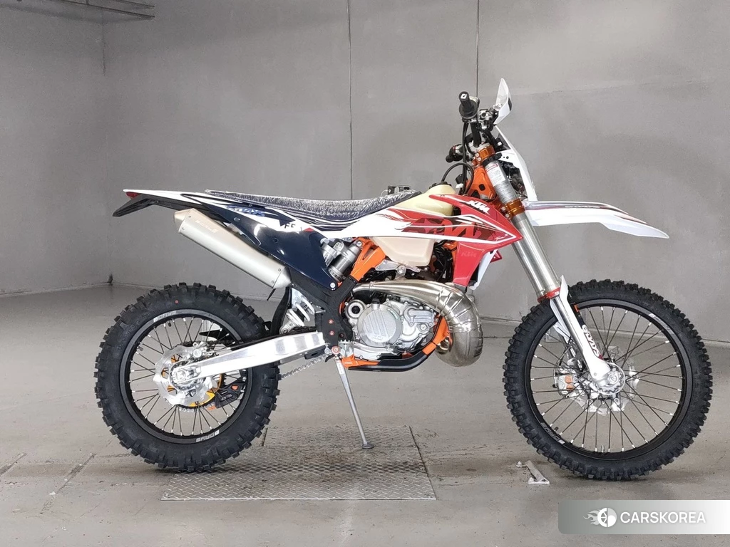 Проданный KTM 300EXC SIXDAYS 2023 из Японии