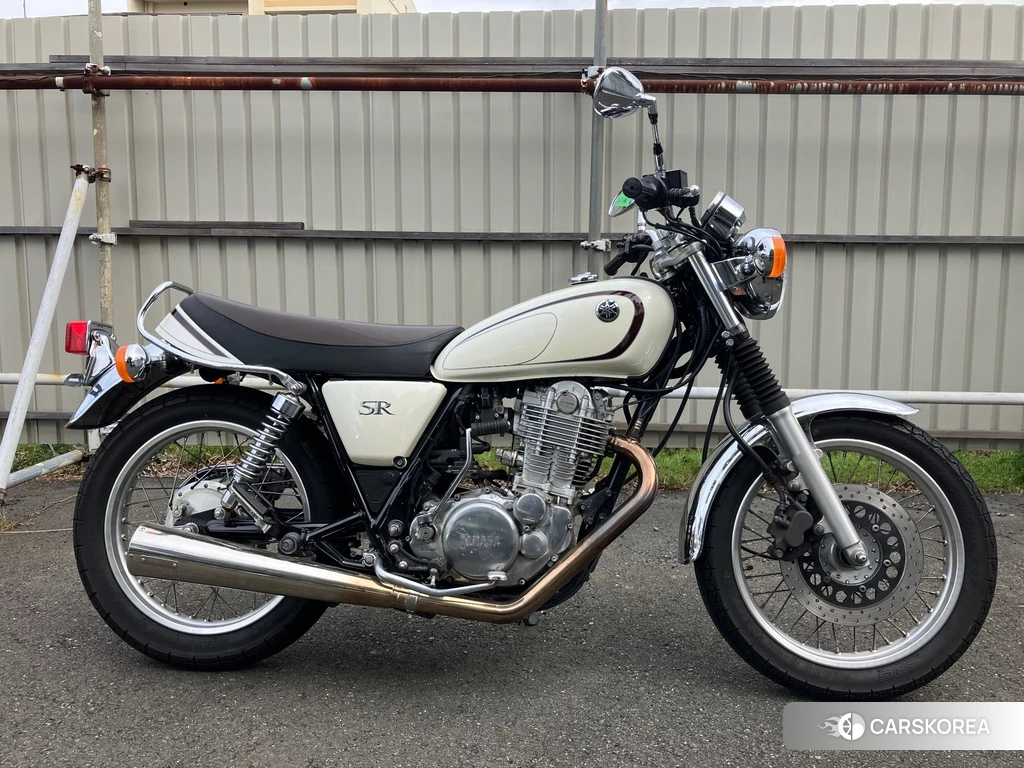 Проданный Yamaha SR 400 2014 из Японии