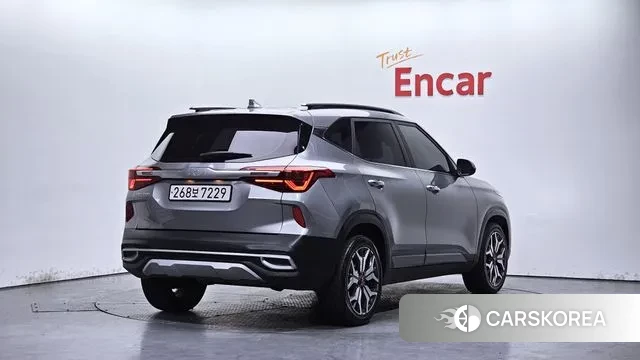 Kia Seltos 2021 Серый из Кореи