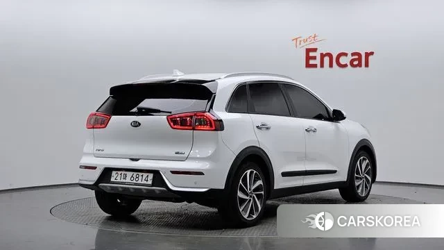 Kia Niro 2018 Белый из Кореи