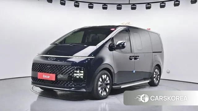 Hyundai Staria 2023 Черный из Кореи