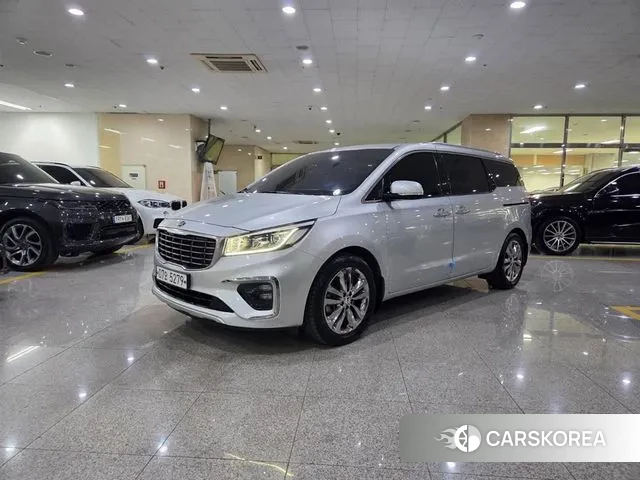 Kia The New Carnival 2018 Серебряный из Кореи