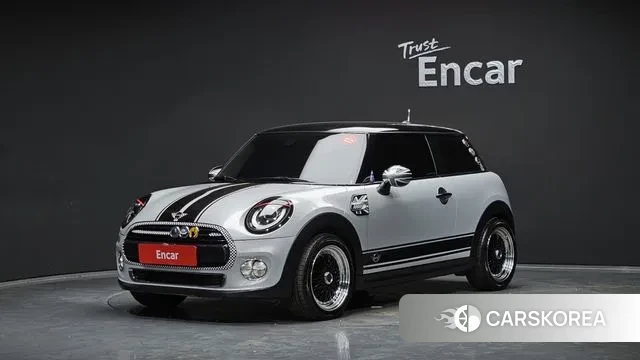Mini Cooper 2018 Серебряный из Кореи