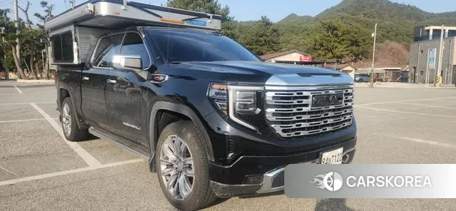 GMC Sierra 2023 Черный из Кореи