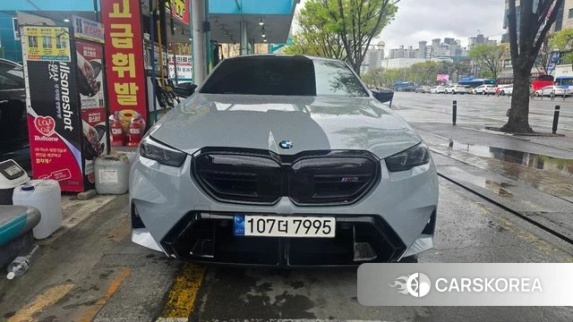 BMW M5 (G90) 2025 Небесно-голубой из Кореи