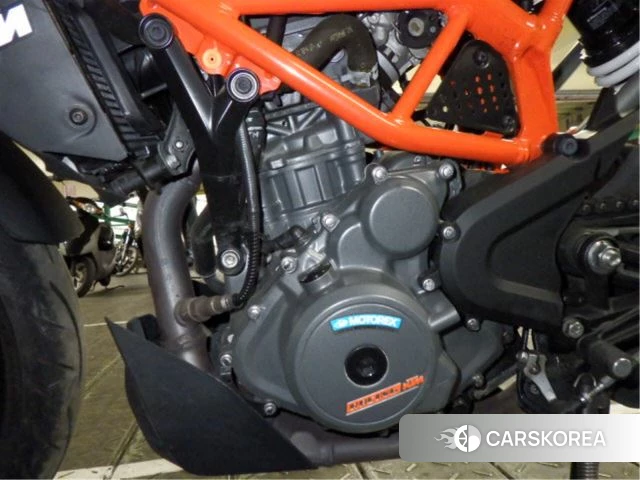 Engine photo