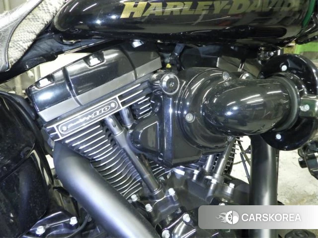 Engine photo