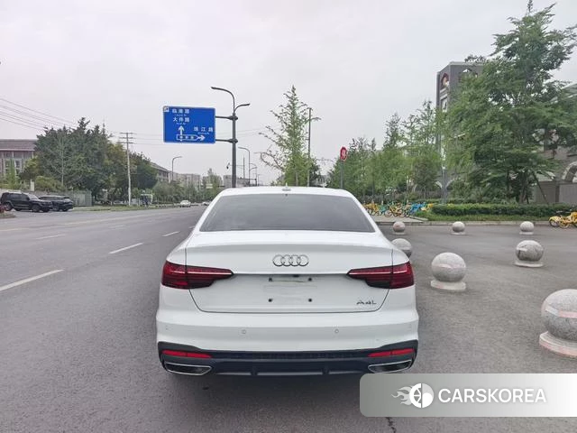 Audi A4L 2021 Белый из Китая