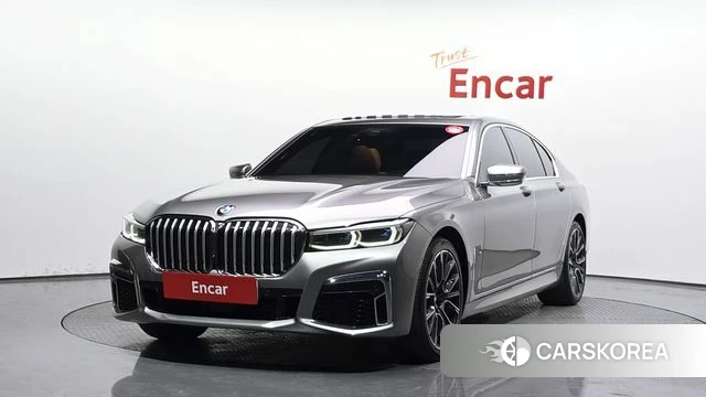 BMW 7 Series (G11) 2020 Серебристо-серый из Кореи