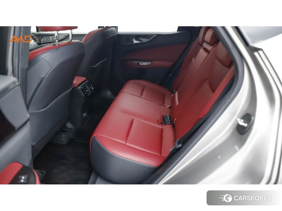 Lexus NX 2023 Серебристо-серый из Китая