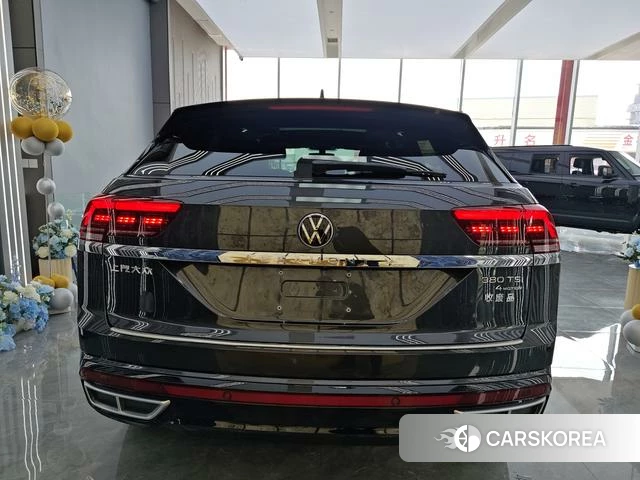 Volkswagen Tourang 2021 Черный из Китая