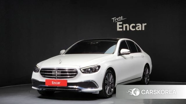 Mercedes-Benz E-Class W213 2022 Белый из Кореи