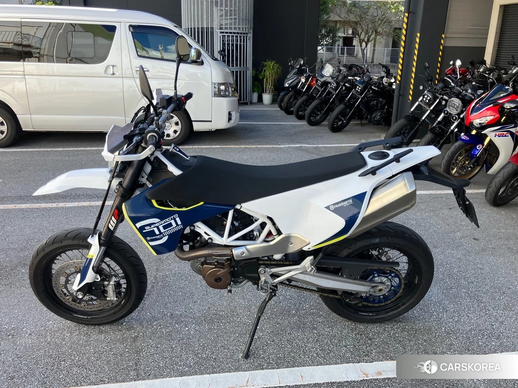 Проданный Husqvarna 701 SUPERMOTO 2016 из Японии, фото 2