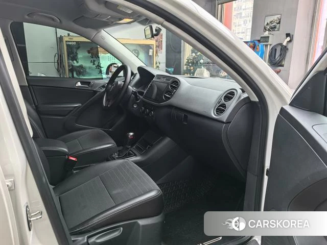 Volkswagen Tiguan 2019 Белый из Китая