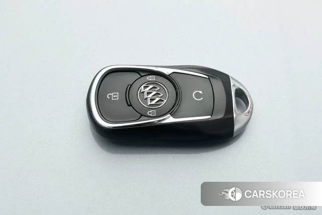 Buick Slightly blue 6 2019 Синий из Китая