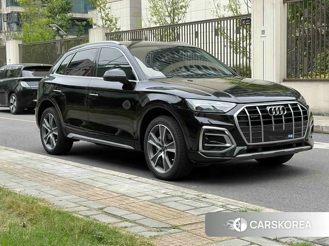 Audi Q5L 2023 Черный из Китая
