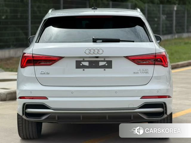 Audi Q3 2023 Белый из Китая