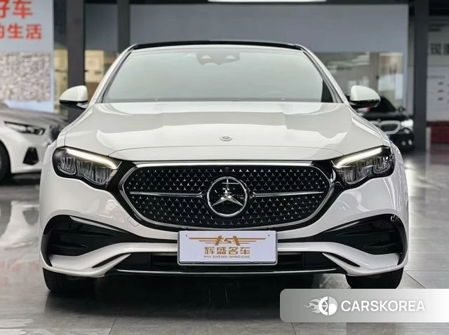 Mercedes-Benz E-class 2024 Белый из Китая