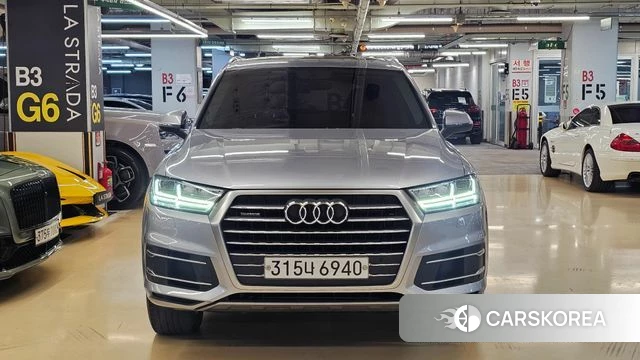 Audi Q7 (4M) 2019 Серебряный из Кореи