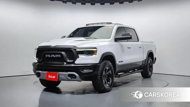Dodge Lampicup 2020 Белый из Кореи