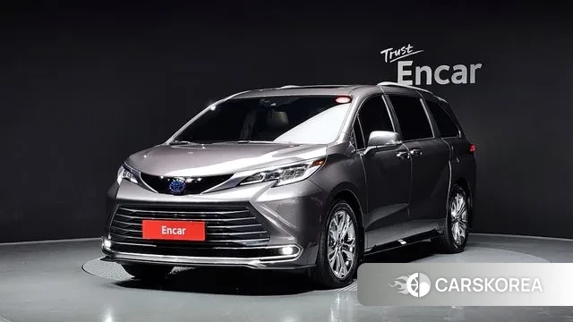 Toyota Sienna 4th Generation 2023 Серый из Кореи