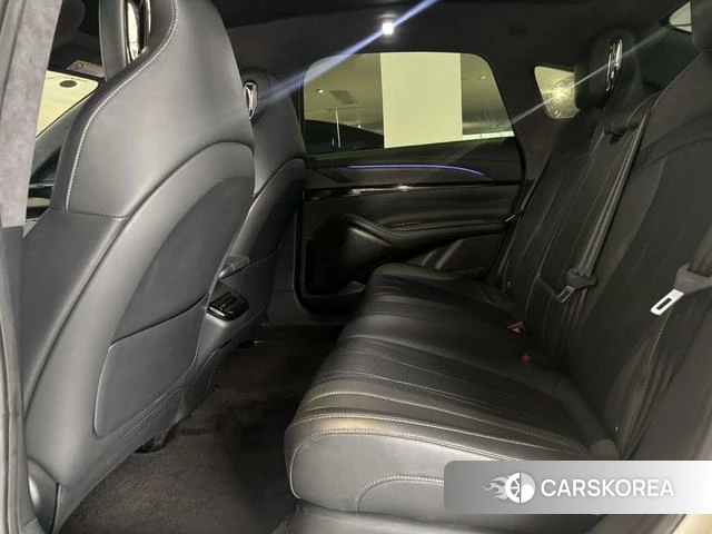 Zhiji Automobile Zhiji L7 2023 Белый из Китая