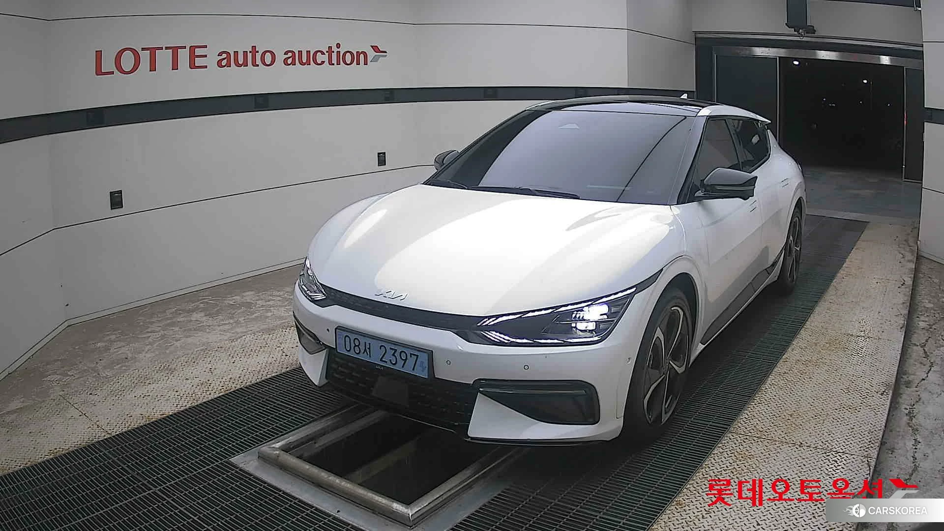 Kia EV6 2023 Белый из Кореи