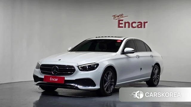 Mercedes-Benz E-Class W213 2021 Белый из Кореи