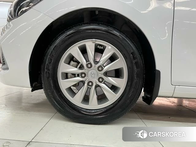 Hyundai Yuedong 2021 Белый из Китая