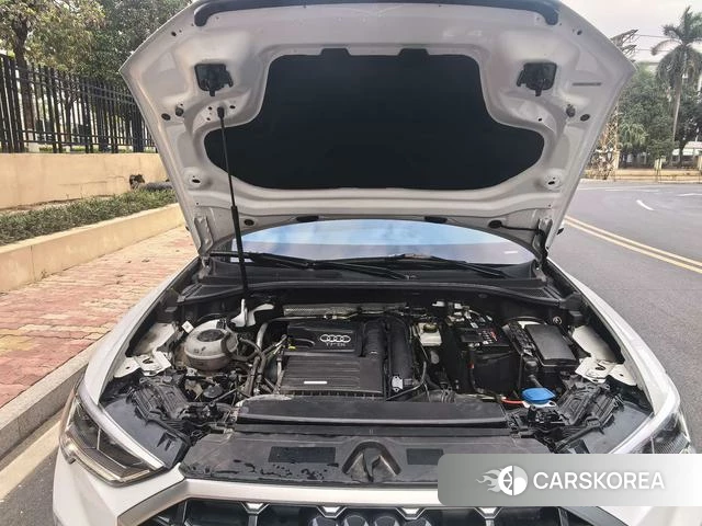Audi Q3 2022 Белый из Китая