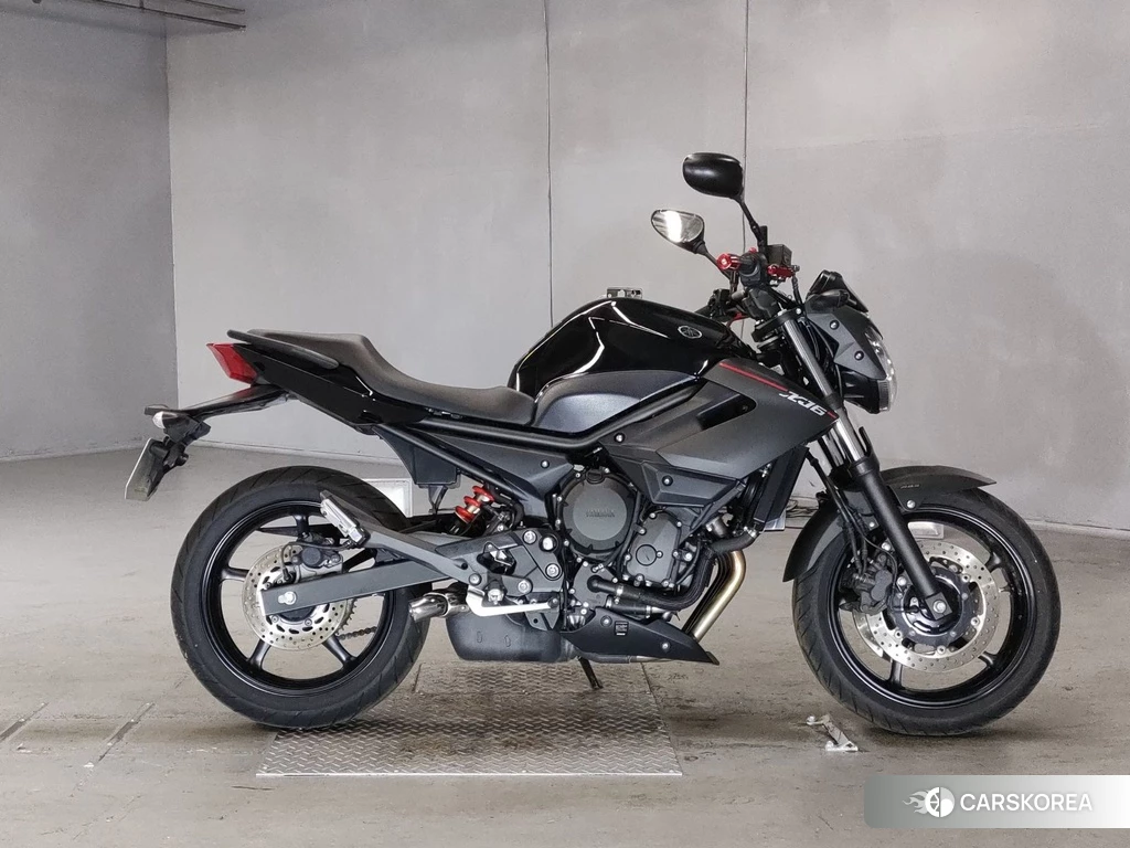 Проданный Yamaha XJ6N 2016 из Японии, фото 2