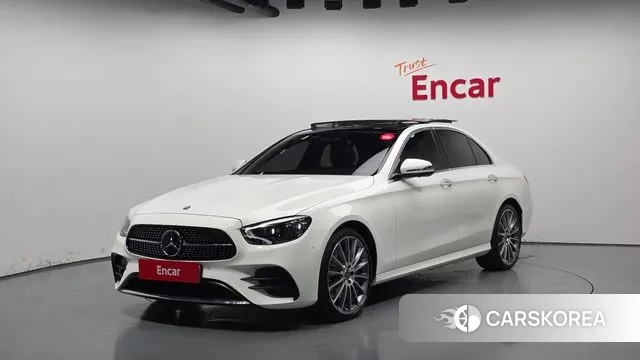 Mercedes-Benz E-Class W213 2021 Белый из Кореи