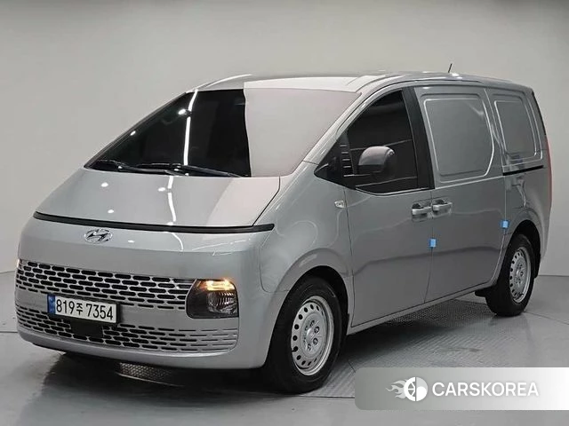 Hyundai Staria 2022 Серебристо-серый из Кореи