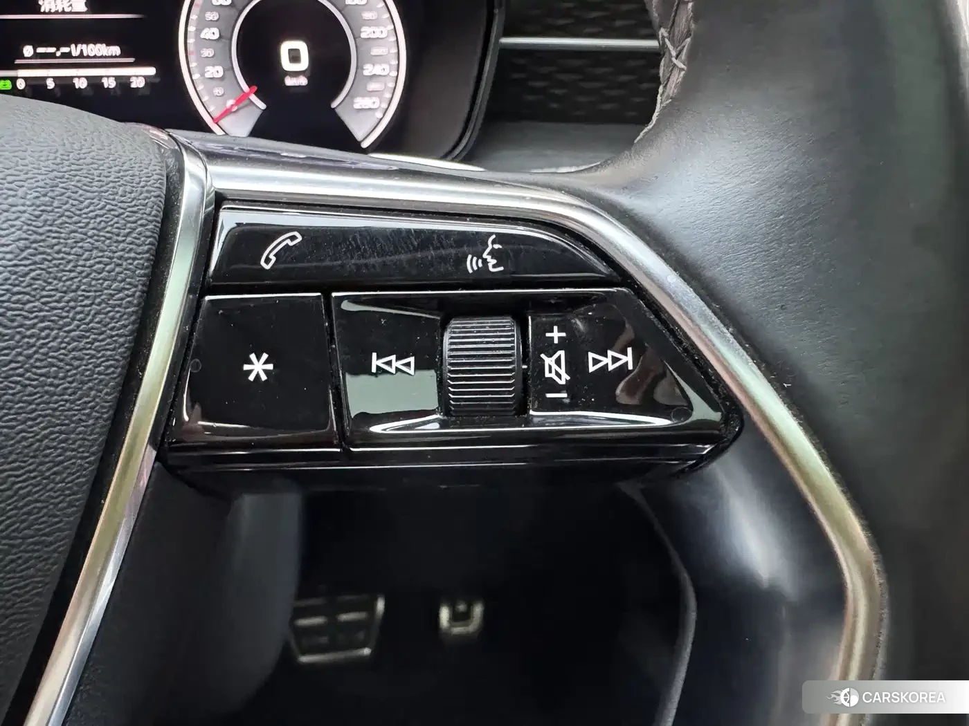 Audi Q6 2023 Черный из Китая