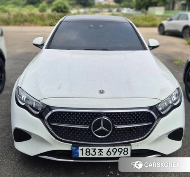 Mercedes-Benz E-Class W214 2024 Белый из Кореи