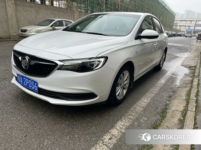 Buick Yinglang 2021 Белый из Китая